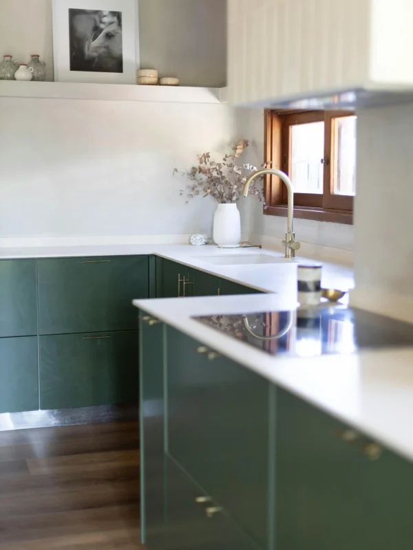 COUNTERTOP & CABINET SOLUTIONS COUNTERTOP & CABINET SOLUTIONS